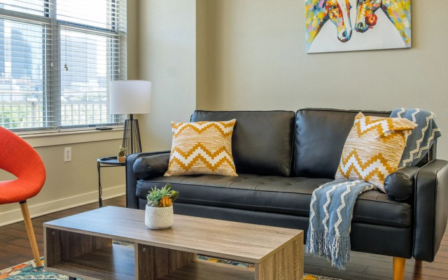 photo 2 of Reverchon Park Apartments by Frontdesk