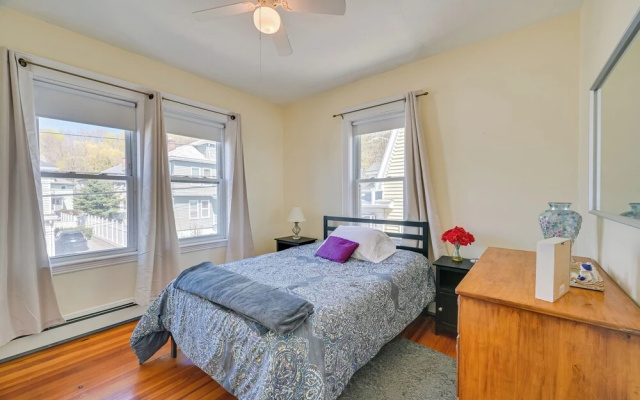 photo 3 of Revere Vacation Rental Near Mbta ~ 7 Mi to Boston!