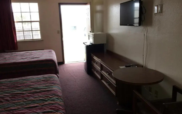 photo 2 of Rexdale Inn