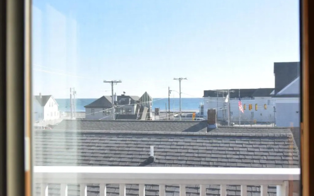 photo 4 of Rhea's Inn By The Sea