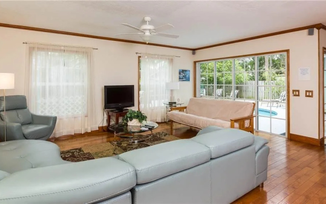 photo 3 of Rialto Mansion - Six Bedroom Home