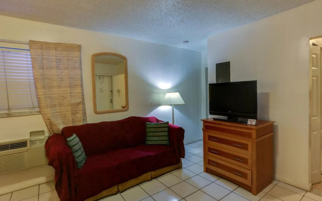 photo 5 of Richard's Motel Studio