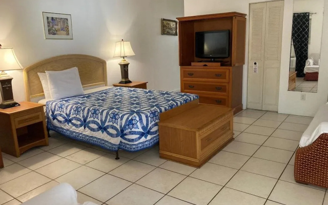 photo 2 of Richard's Motel Studios