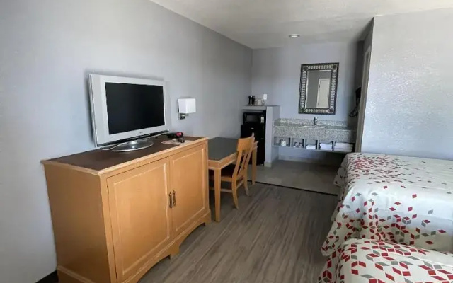 photo 4 of Ridge Motel