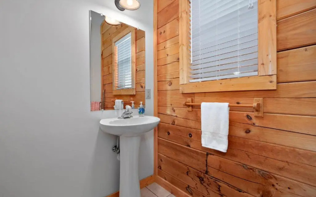 photo 5 of Ridgeview Cabin