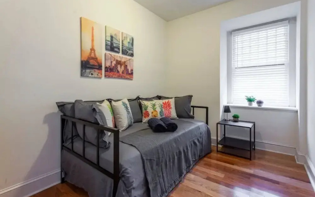 photo 3 of Rittenhouse Retreat - 3 Bedroom Apt in City Center