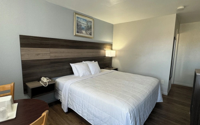 photo 3 of Ritz Motel