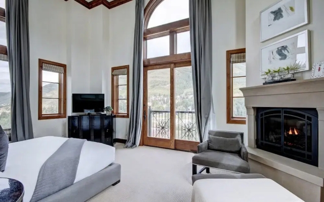 photo 4 of The Ritz-Carlton Residences by Berkshire Hathaway HomeServices