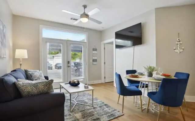 photo 5 of River House Apartments
