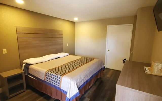photo 2 of River Inn Motel