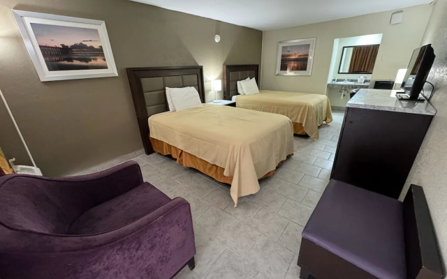 photo 3 of River Palm Hotel