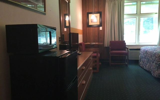 photo 3 of River Point Lodge