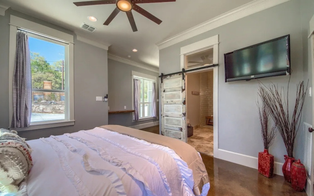 photo 3 of River Repose Rr 7134 4 Bedroom Home by RedAwning