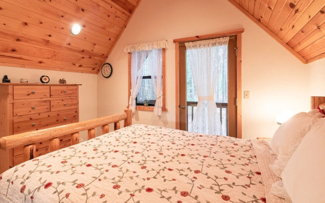 photo 5 of River Road Retreat Apartment 3 NW Comfy Cabins