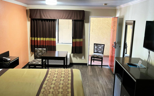 photo 4 of Rivera Inn & Suites Motel Pico Rivera