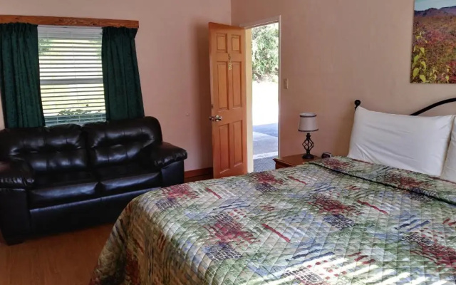 photo 3 of Riverbend Lodging