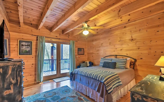 photo 4 of 'riverbend Reserve' Cabin w/ Yard + Fire Pit!
