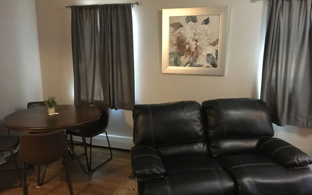 photo 4 of Riverdale Inn