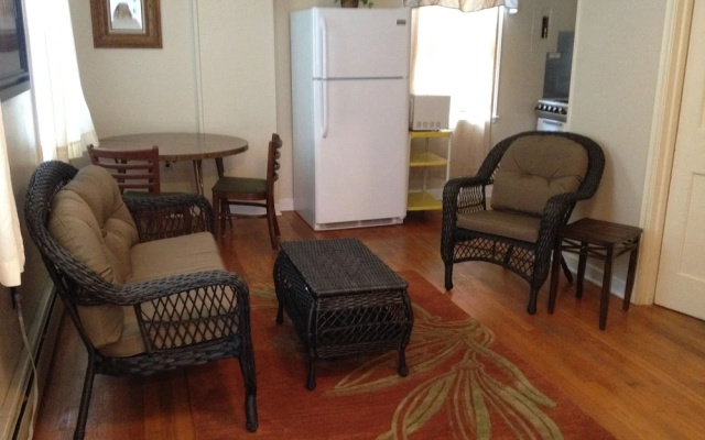 photo 5 of Riverdale Inn
