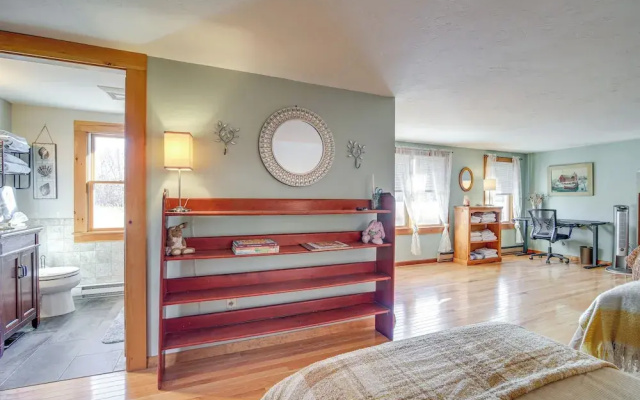 photo 3 of Riverfront Kingston Cottage w/ Deck, 2 Mi to Beach