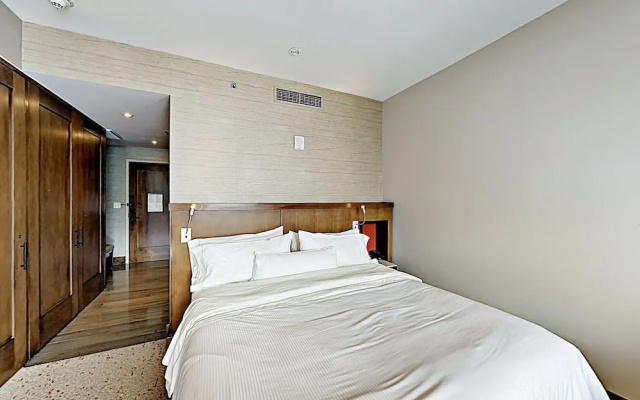 photo 3 of Riverfront Studio W/ Pool Studio Bedroom Hotel Room