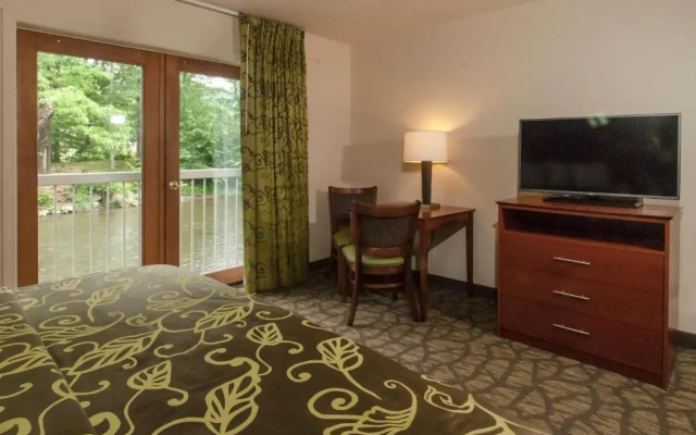 photo 5 of River's Edge Motel