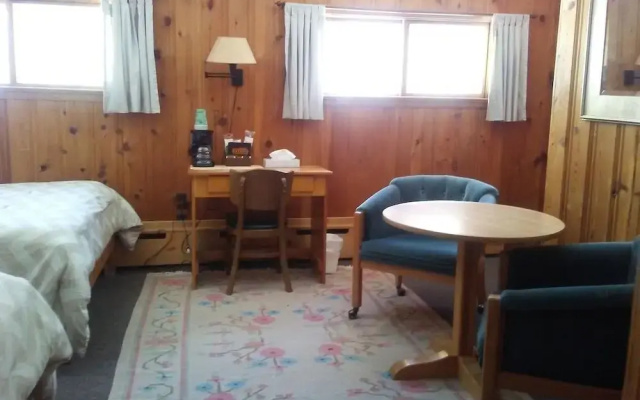 photo 5 of Riverside Lodge & Retreat
