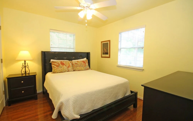 photo 4 of Riverside Roost 3 Bedroom Home