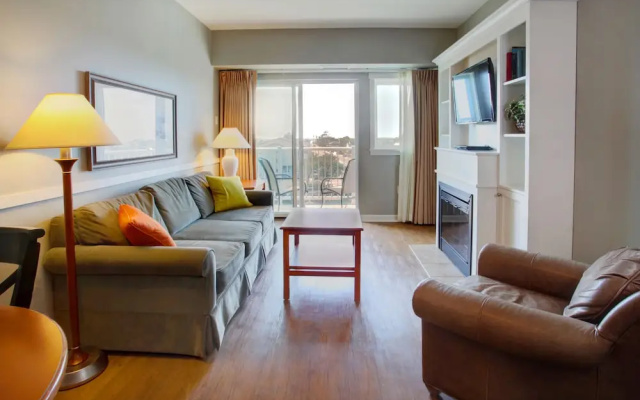 photo 3 of Rivertide Suites Hotel