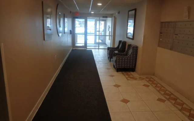photo 2 of Riverview Suites Apartments on First Street