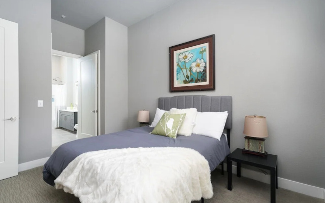 photo 2 of 1 BR and 2 BR near Downtown by Frontdesk