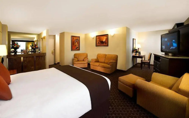 photo 3 of Riviera Hotel  Casino