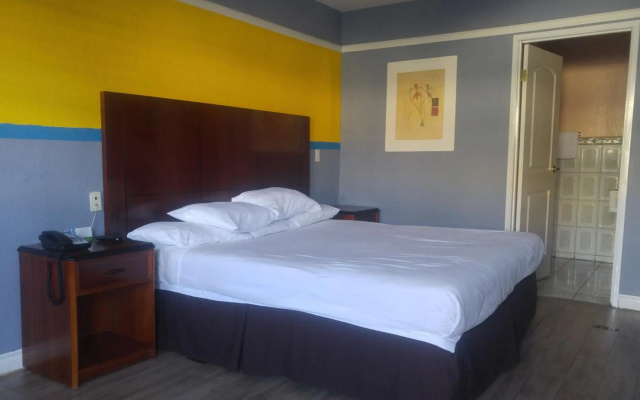 photo 2 of Riviera Motel
