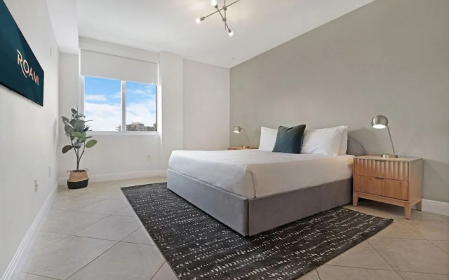 photo 2 of Roami at Sunny Isles