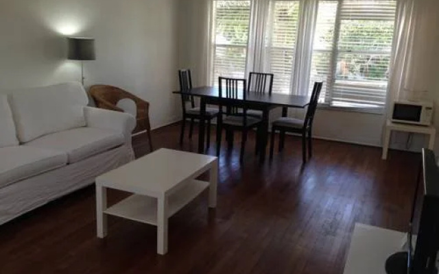 photo 2 of Robindale Suites