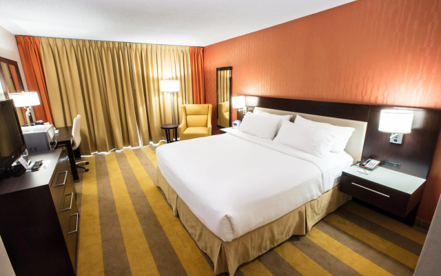 photo 3 of Wyndham Rochester Downtown
