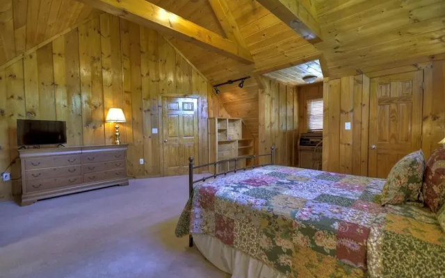 photo 3 of Rock Eagle Hideaway