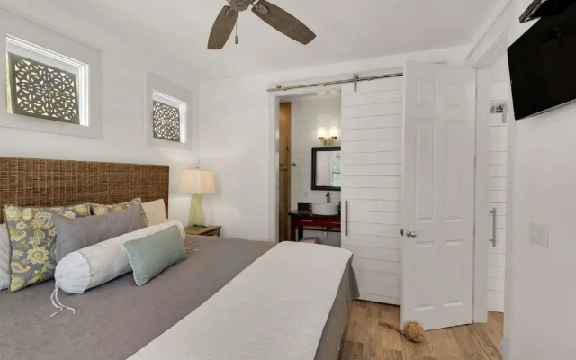 photo 4 of Rock Lobster 4 Bedroom Apartment