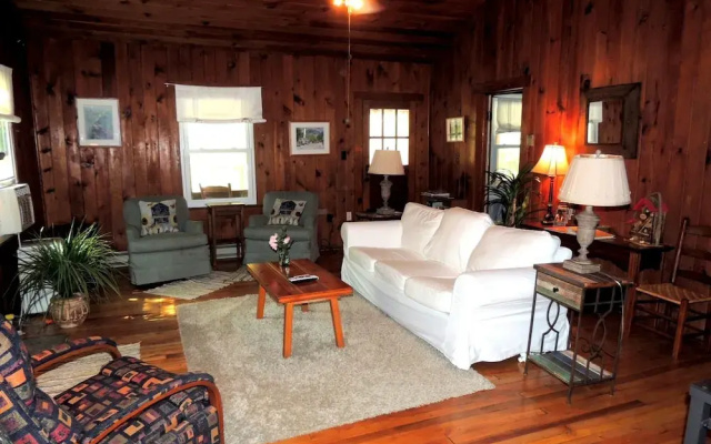 photo 2 of Rock View Cabin