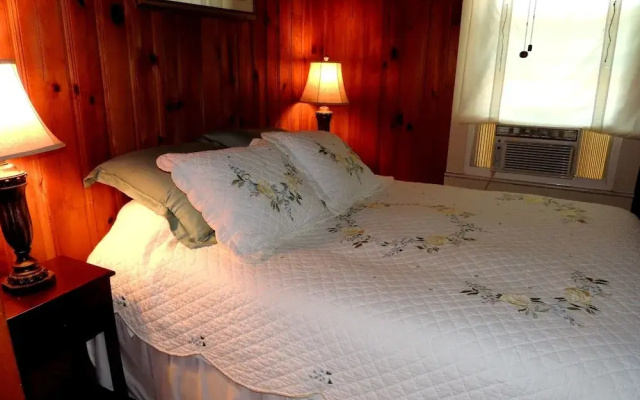photo 3 of Rock View Cabin