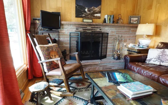 photo 5 of Rocky Mountain High, aka Coyote Cabin - 2 Br Cabin