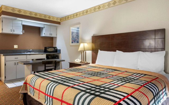 photo 4 of Rodeway Inn New Port Richey