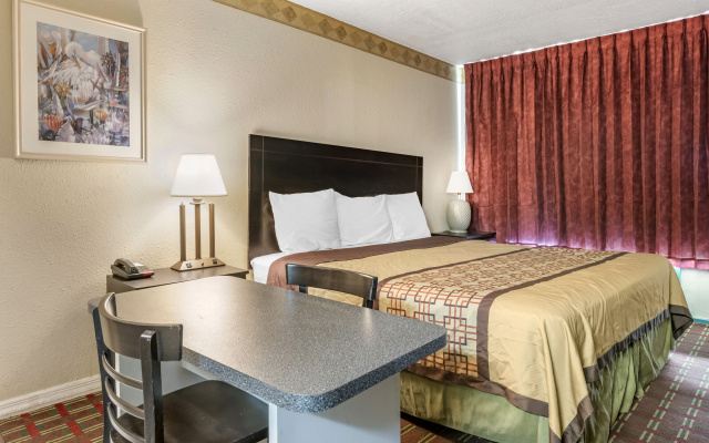 photo 5 of Rodeway Inn New Port Richey