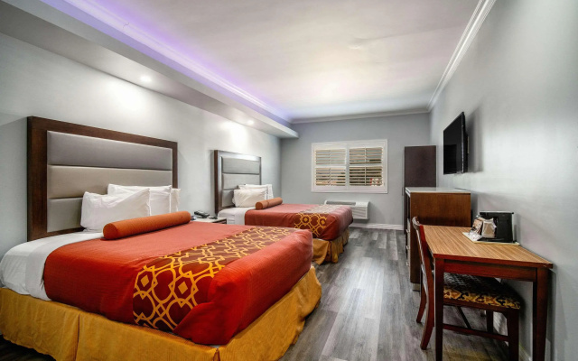 photo 2 of Rodeway Inn & Suites Pasadena