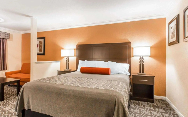 photo 3 of Rodeway Inn & Suites Colton-Riverside