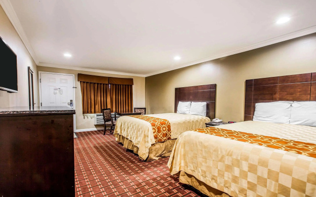 photo 5 of Rodeway Inn & Suites Bellflower