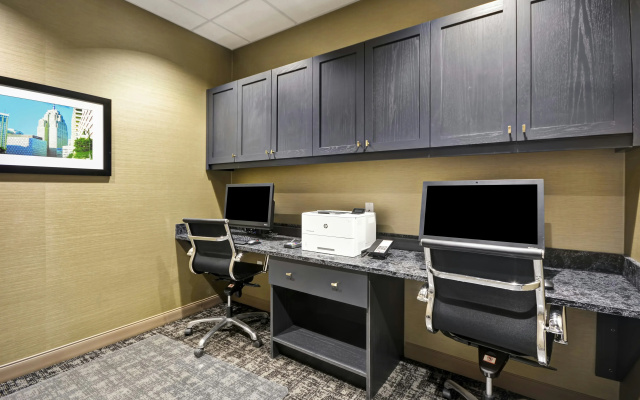 photo 4 of Hampton Inn & Suites Detroit/Warren