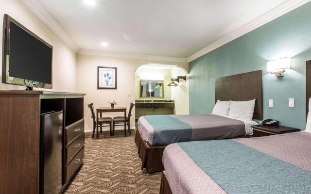 photo 4 of Rodeway Inn & Suites LAX