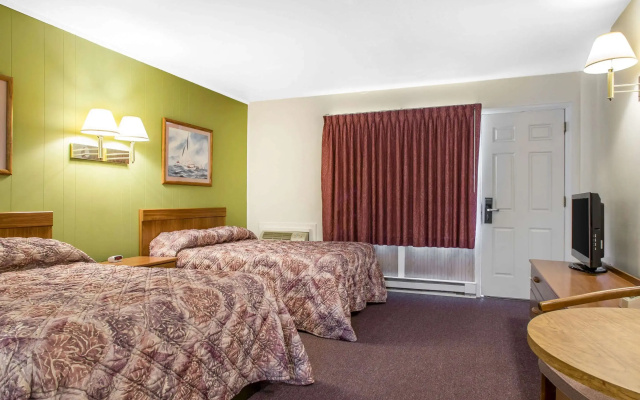 photo 5 of Rodeway Inn Waterford - New London