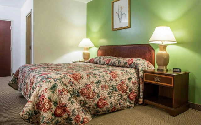 photo 3 of Rodeway Inn